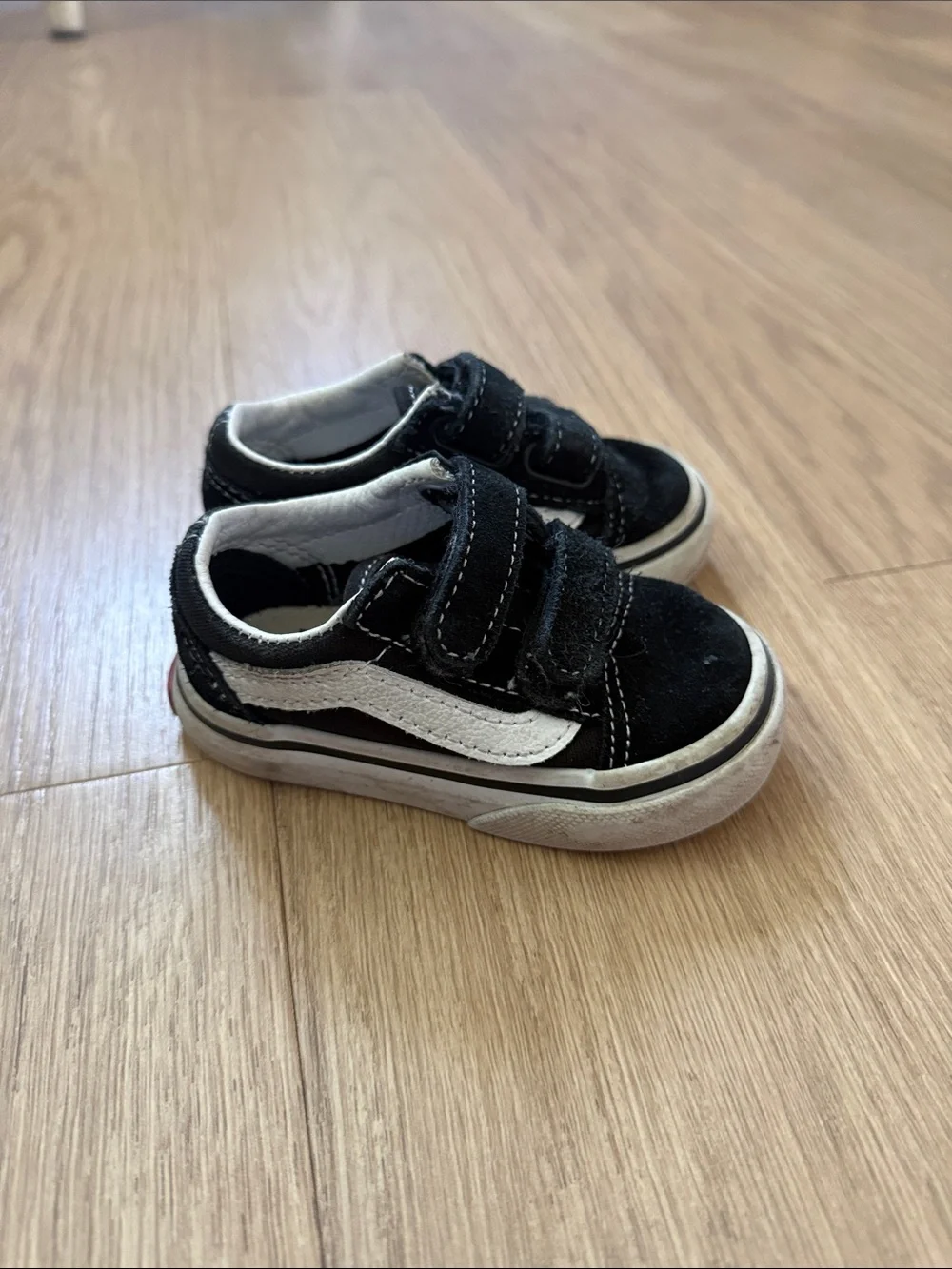 Vans Kids Black Velcro Sneakers - Classic Casual Shoes 4 Toddler